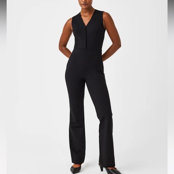SPANX Pants - NWT SPANX Perfect Sleeveless Jumpsuit in Black Size L